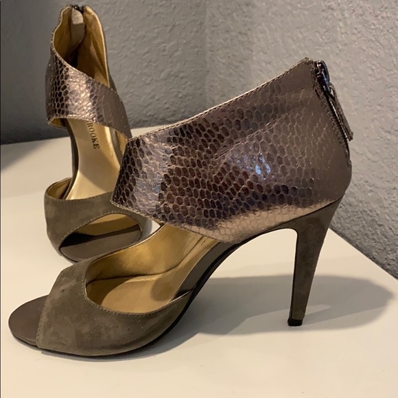 Audrey Brooke Grey Suede Heels - Picture 3 of 8